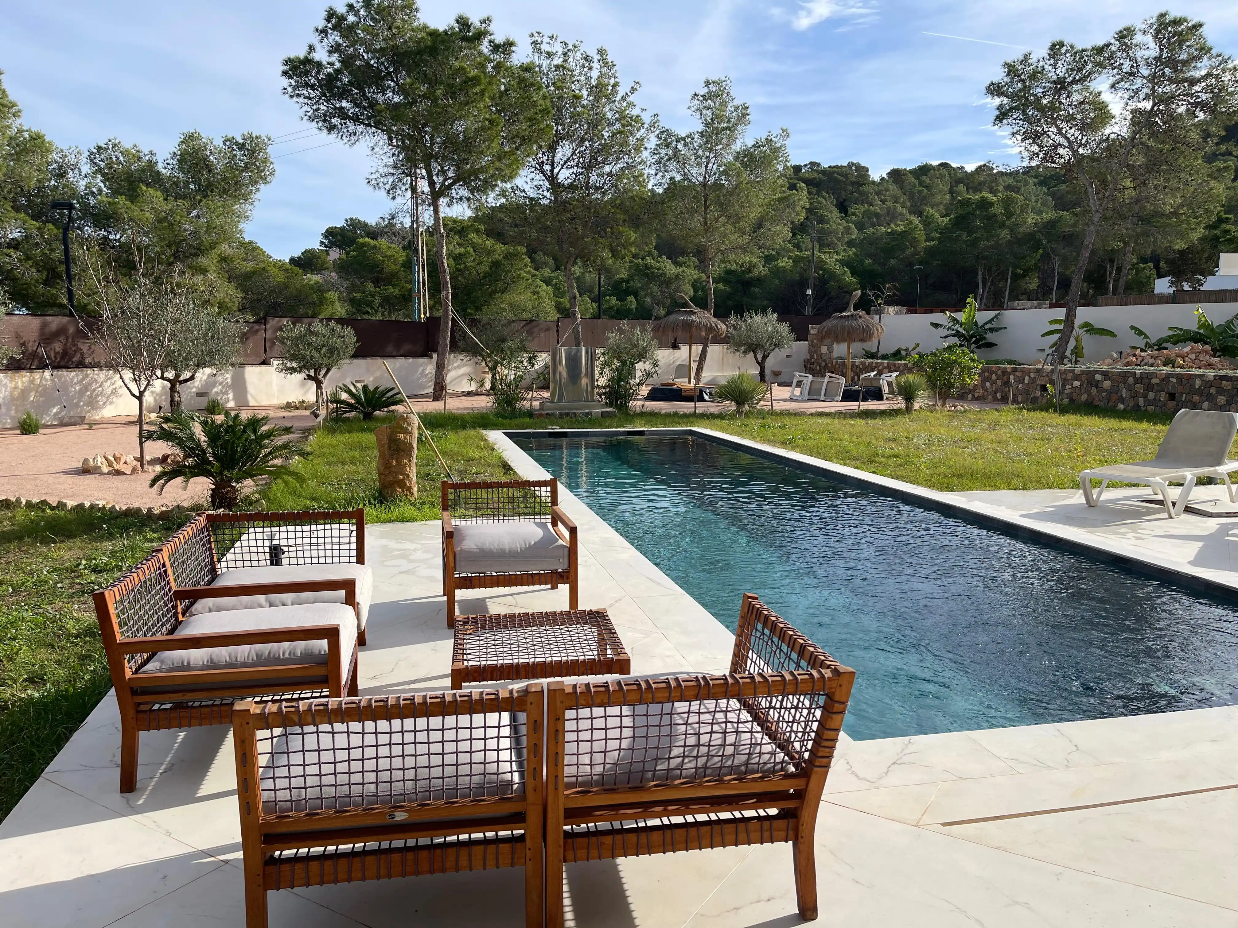 La Piscine & Salon de Jardin